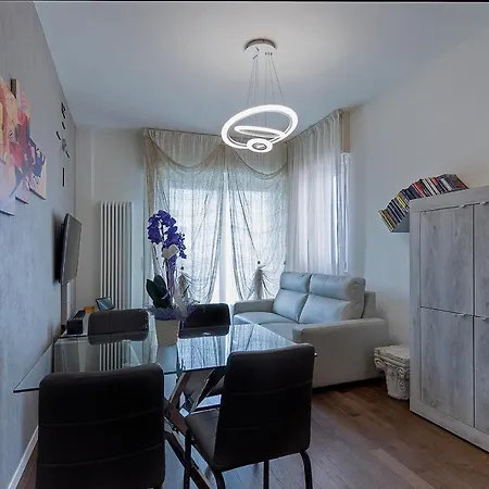 Crima Leda Luxury * 米萨诺阿德里亚蒂科