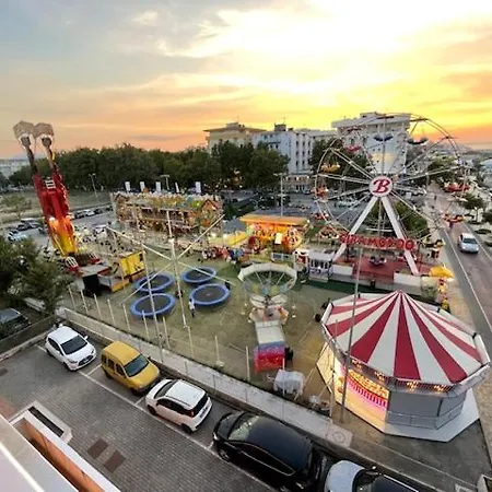 Crima Leda Luxury 公寓 *